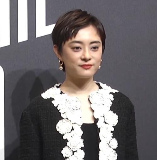 2022年澳门开奖结果和孙俪唇下痣没了与孙俪嘴唇的痣