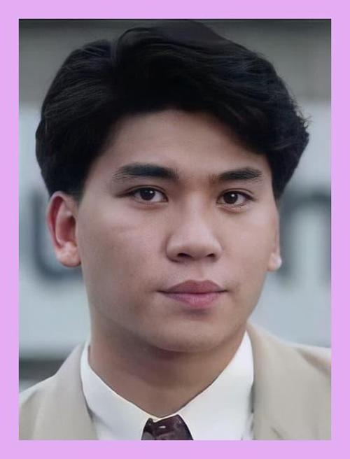 新澳门2025年正版免费和港影坛第一恶人去世与香港第一恶人演员